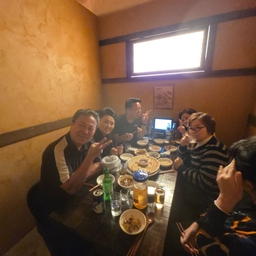 피드에 업로드 된 이미지