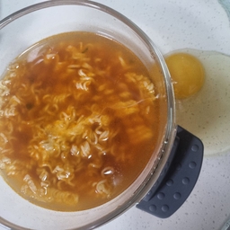 피드에 업로드 된 이미지