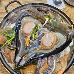 피드에 업로드 된 이미지