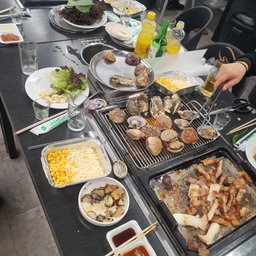 피드에 업로드 된 이미지