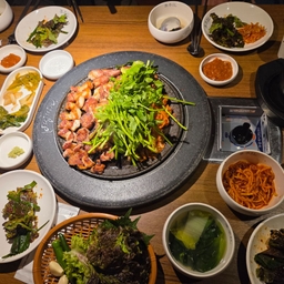 피드에 업로드 된 이미지