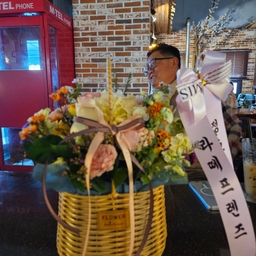 피드에 업로드 된 이미지