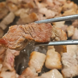 피드에 업로드 된 이미지