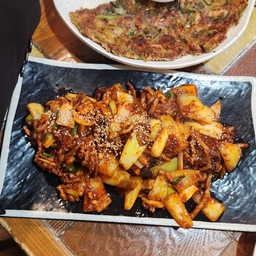 피드에 업로드 된 이미지