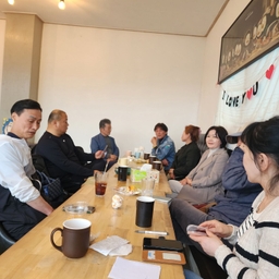 피드에 업로드 된 이미지