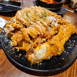 피드에 업로드 된 이미지