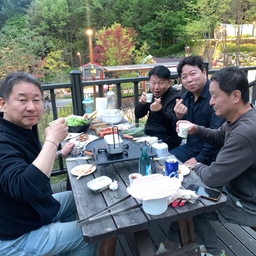 피드에 업로드 된 이미지