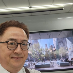 피드에 업로드 된 이미지