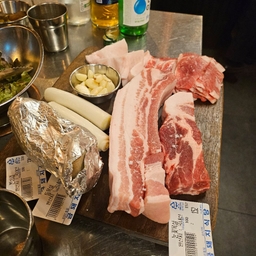 피드에 업로드 된 이미지