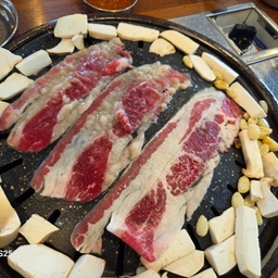 피드에 업로드 된 이미지