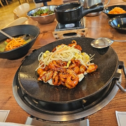 피드에 업로드 된 이미지