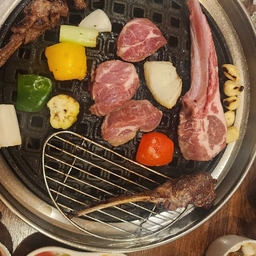 피드에 업로드 된 이미지