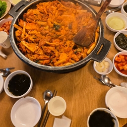 피드에 업로드 된 이미지