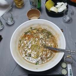 피드에 업로드 된 이미지