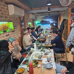 피드에 업로드 된 이미지