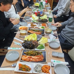 피드에 업로드 된 이미지