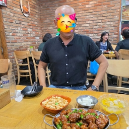 피드에 업로드 된 이미지