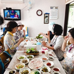 피드에 업로드 된 이미지