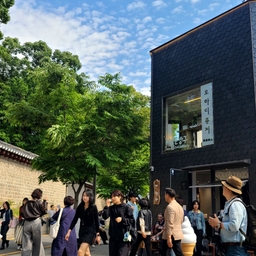 피드에 업로드 된 이미지