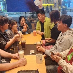 피드에 업로드 된 이미지