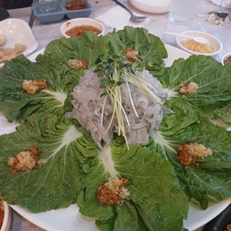 피드에 업로드 된 이미지