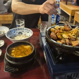 피드에 업로드 된 이미지