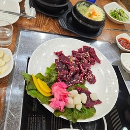 피드에 업로드 된 이미지
