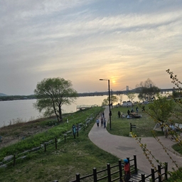 피드에 업로드 된 이미지