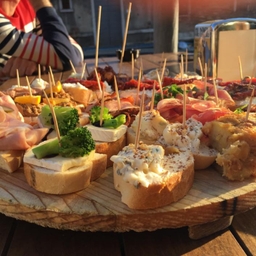 피드에 업로드 된 이미지