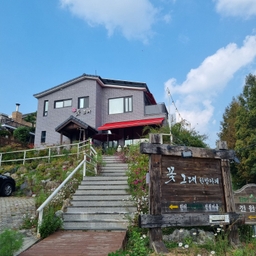피드에 업로드 된 이미지