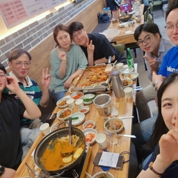피드에 업로드 된 이미지