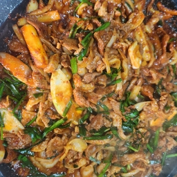 피드에 업로드 된 이미지