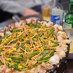 피드에 업로드 된 이미지