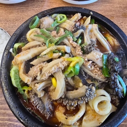 피드에 업로드 된 이미지