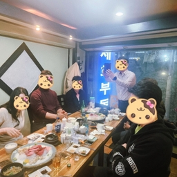 피드에 업로드 된 이미지