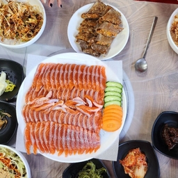 피드에 업로드 된 이미지