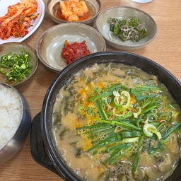 피드에 업로드 된 이미지