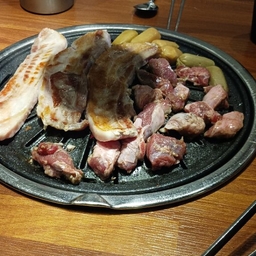 피드에 업로드 된 이미지