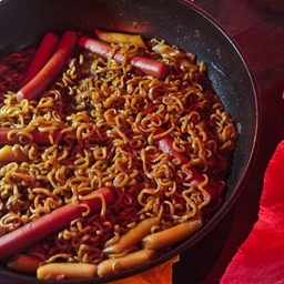 피드에 업로드 된 이미지