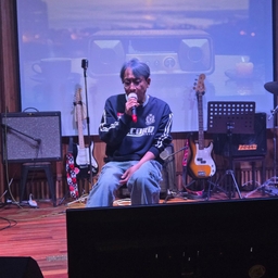 피드에 업로드 된 이미지