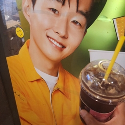 피드에 업로드 된 이미지