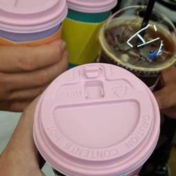 피드에 업로드 된 이미지