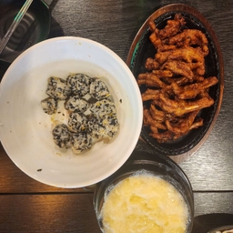 피드에 업로드 된 이미지