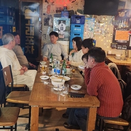 피드에 업로드 된 이미지