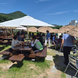피드에 업로드 된 이미지