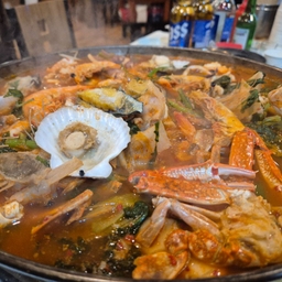 피드에 업로드 된 이미지