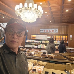피드에 업로드 된 이미지