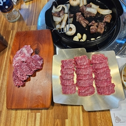 피드에 업로드 된 이미지