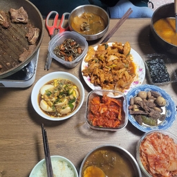 피드에 업로드 된 이미지