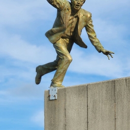 피드에 업로드 된 이미지